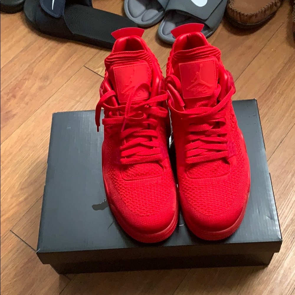 Mens Air Jordan 4 Retro Flynit